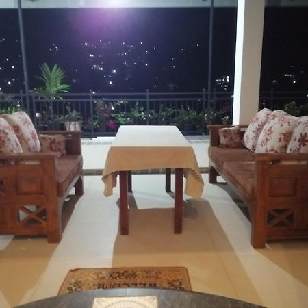 Luxury Apartment The Walkers Nest Kandy Extérieur photo