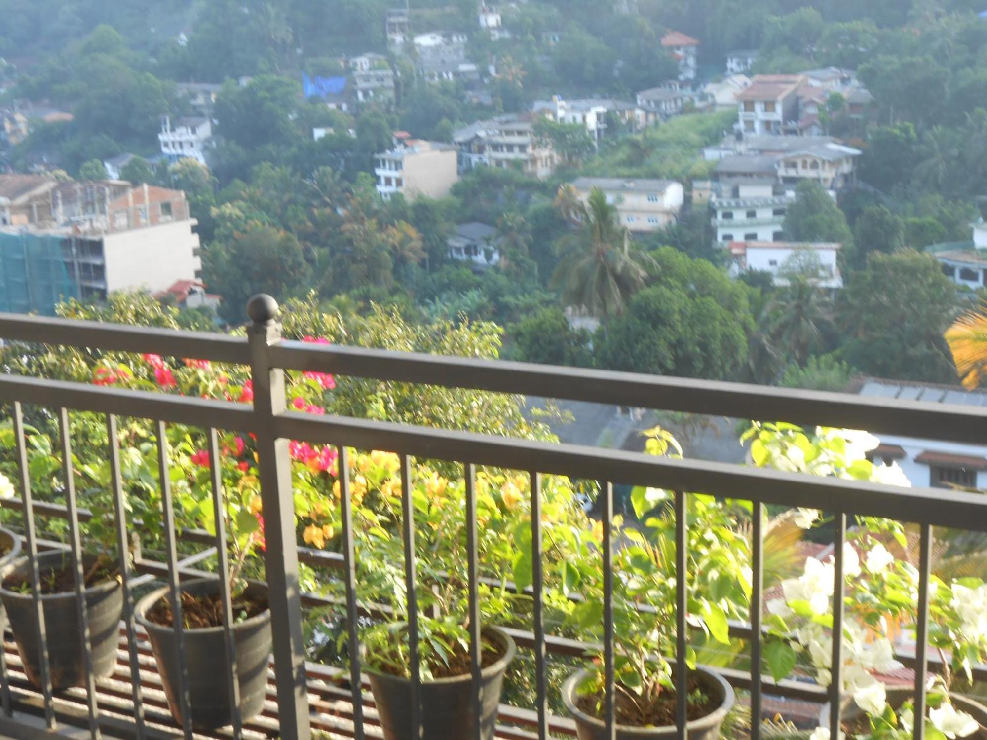 Luxury Apartment The Walkers Nest Kandy Extérieur photo